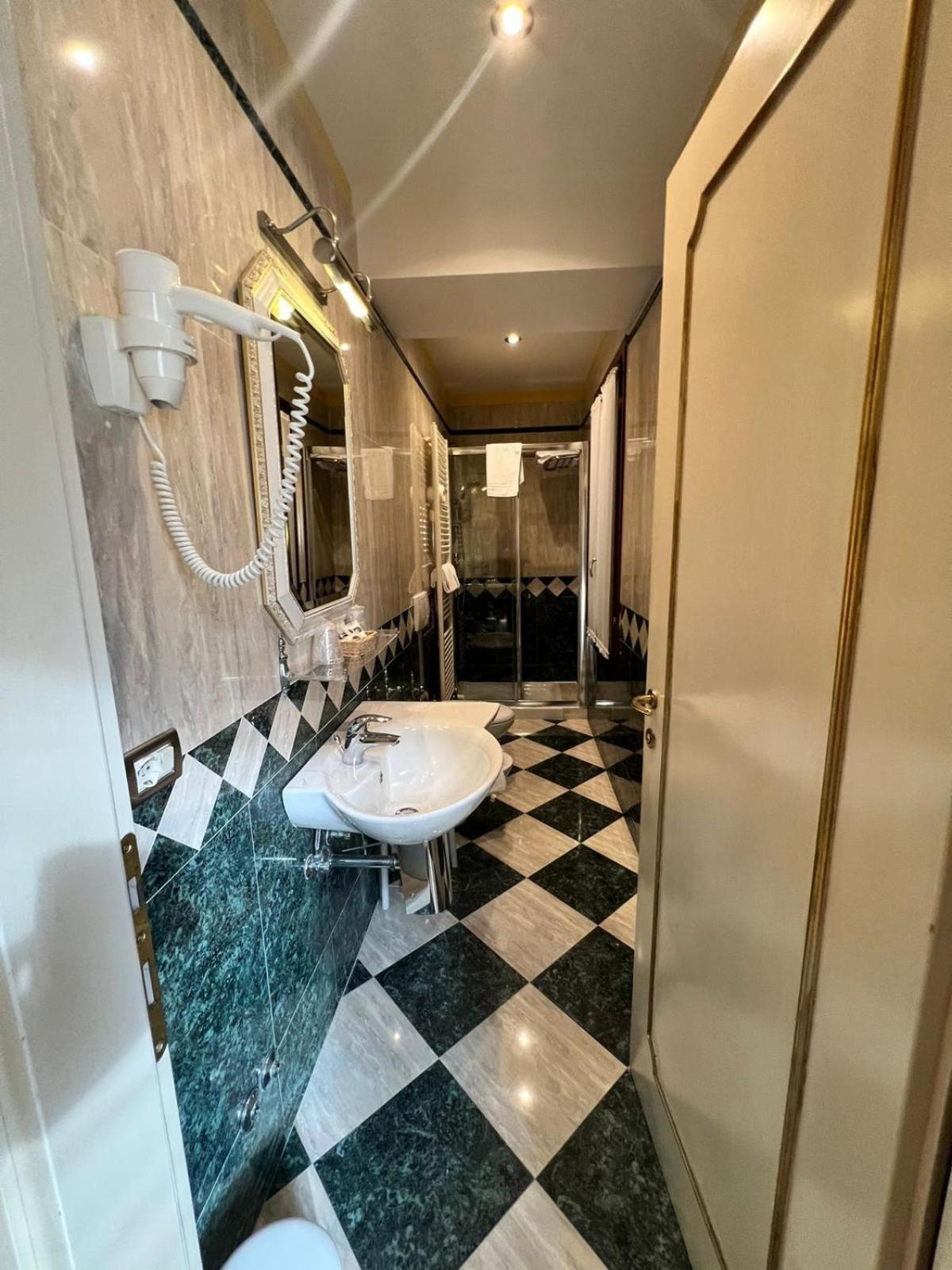 Hotel Ca' Dogaressa Venice Exterior photo