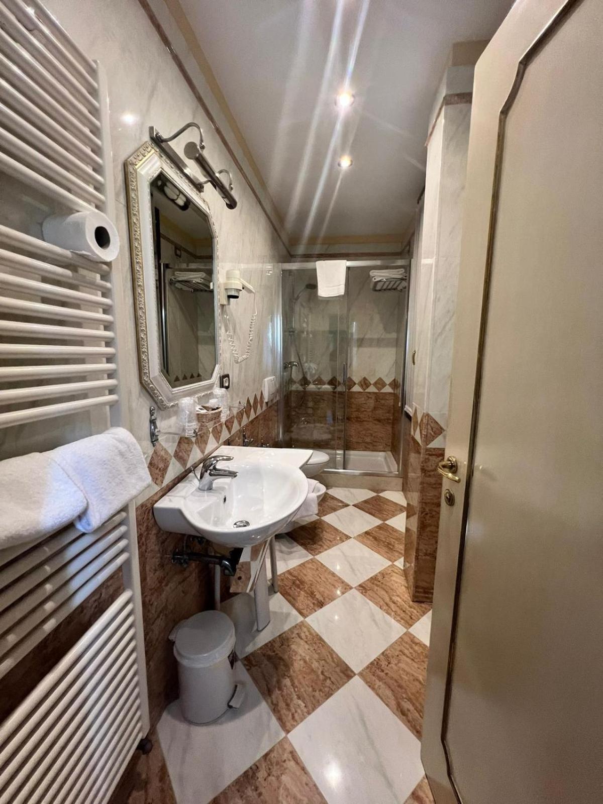 Hotel Ca' Dogaressa Venice Exterior photo